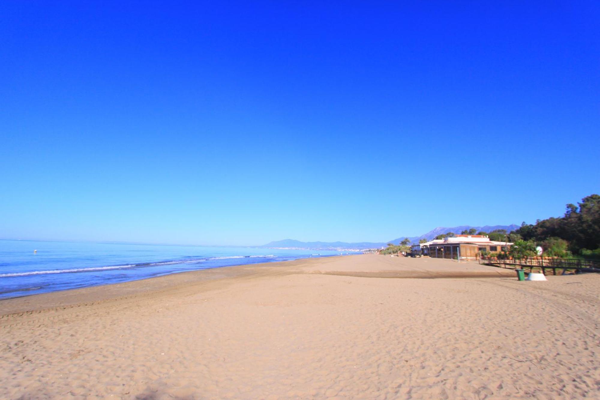 1080 Beachfront Penthouse 3 Floors Jacuzzi 2 Pools Wifi Roof Terrace Marbella Dış mekan fotoğraf