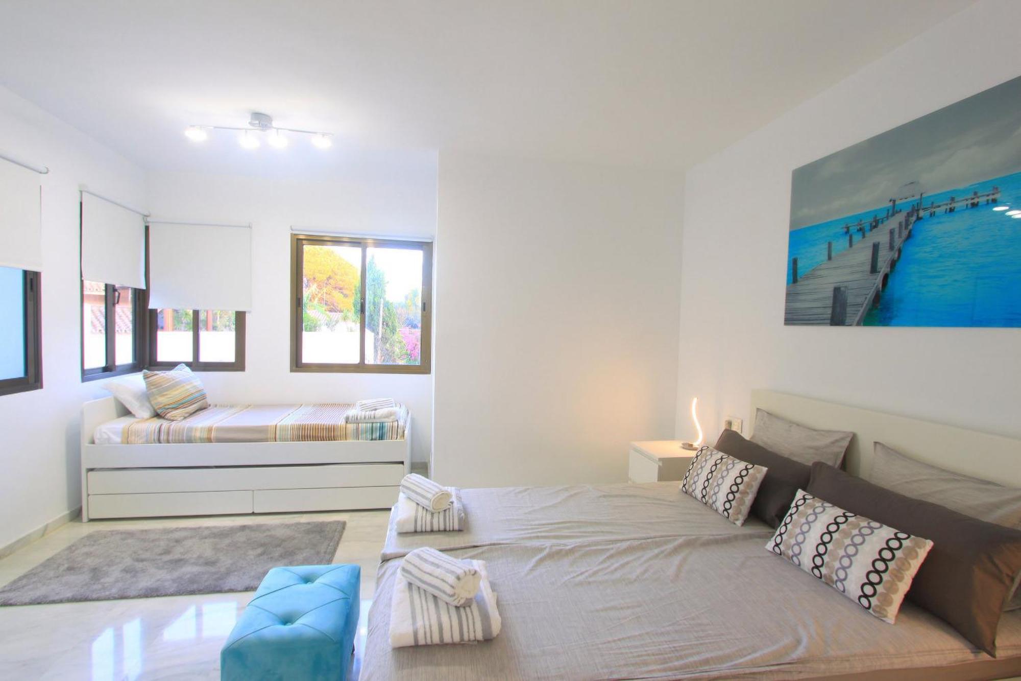 1080 Beachfront Penthouse 3 Floors Jacuzzi 2 Pools Wifi Roof Terrace Marbella Dış mekan fotoğraf